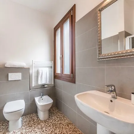 Ca' D'oro Apartament *