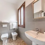 Ca' D'oro Apartman *